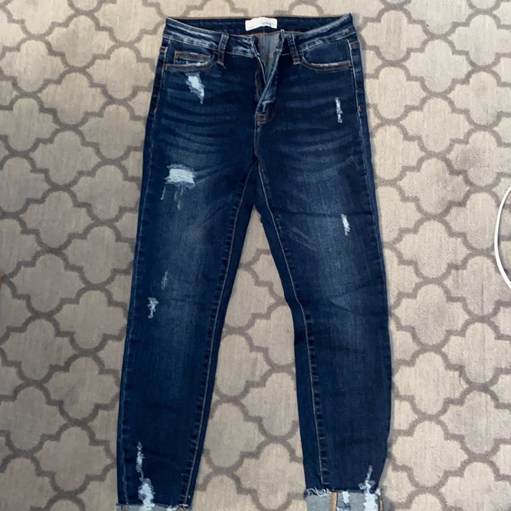 Vervet dark stretch ripped up jean